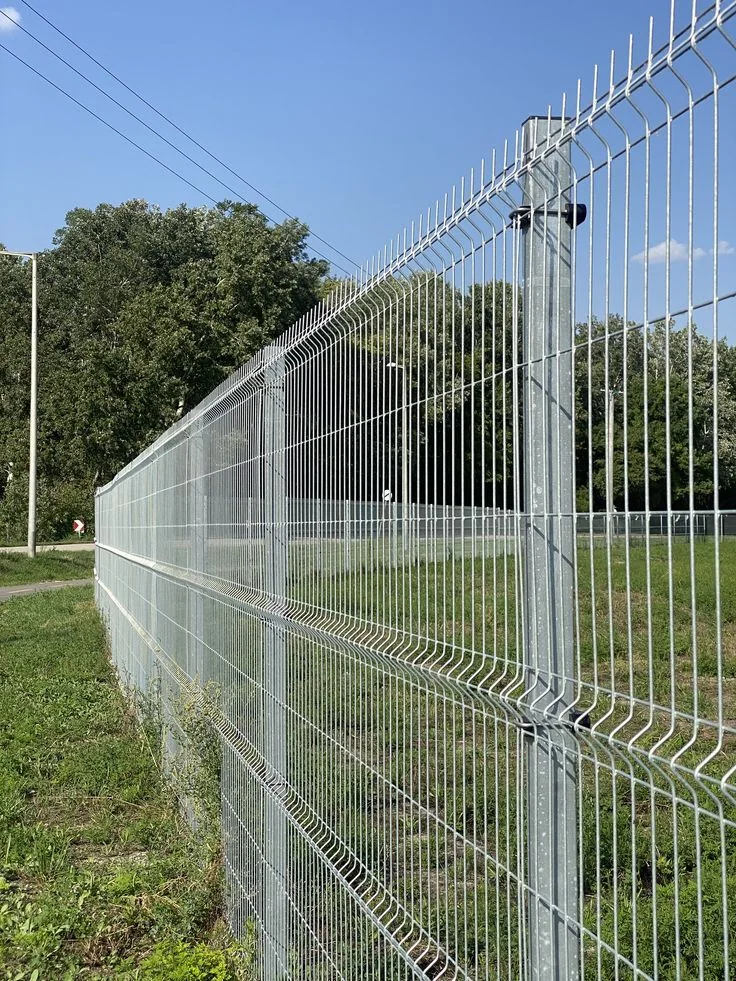 Cerco periférico de malla galvanizada - DEIBI ARIAAN COMPANY SAC