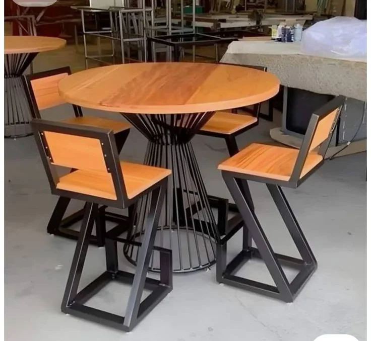 Mesas de fierro y muebles de diseño - DEIBI ARIAAN COMPANY SAC