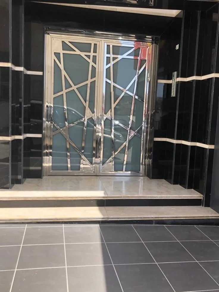 Puertas de acero - DEIBI ARIAAN COMPANY SAC