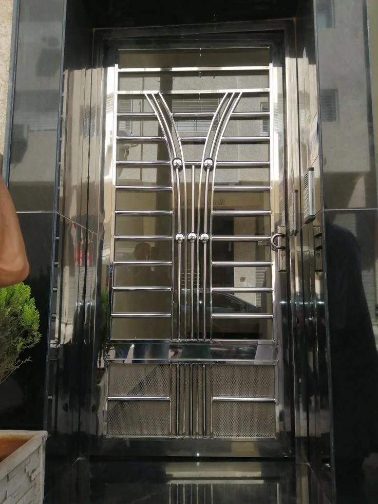 Puertas de acero - DEIBI ARIAAN COMPANY SAC