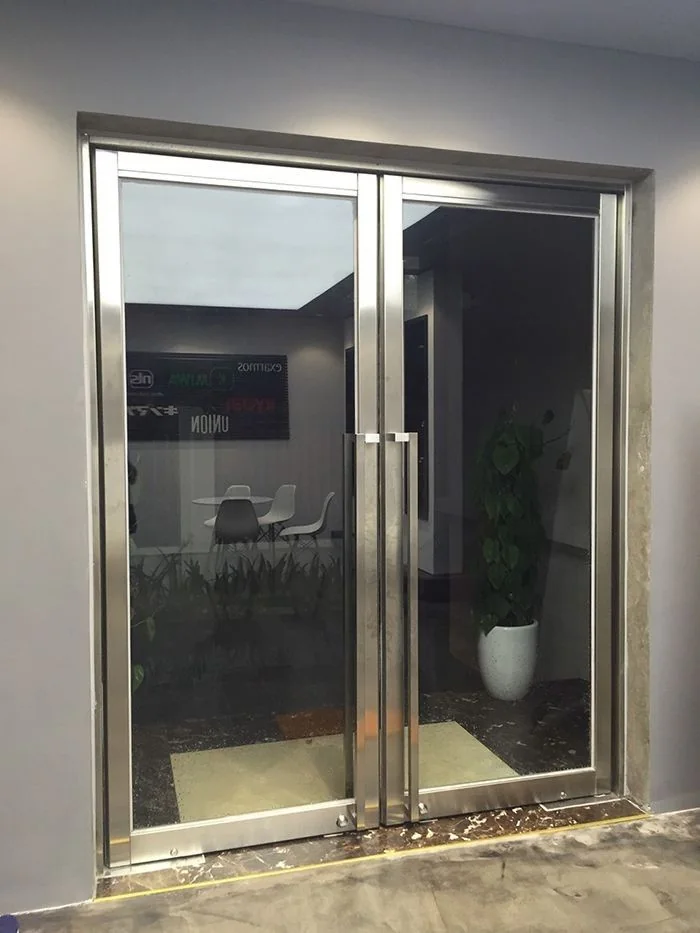 Puertas de acero - DEIBI ARIAAN COMPANY SAC
