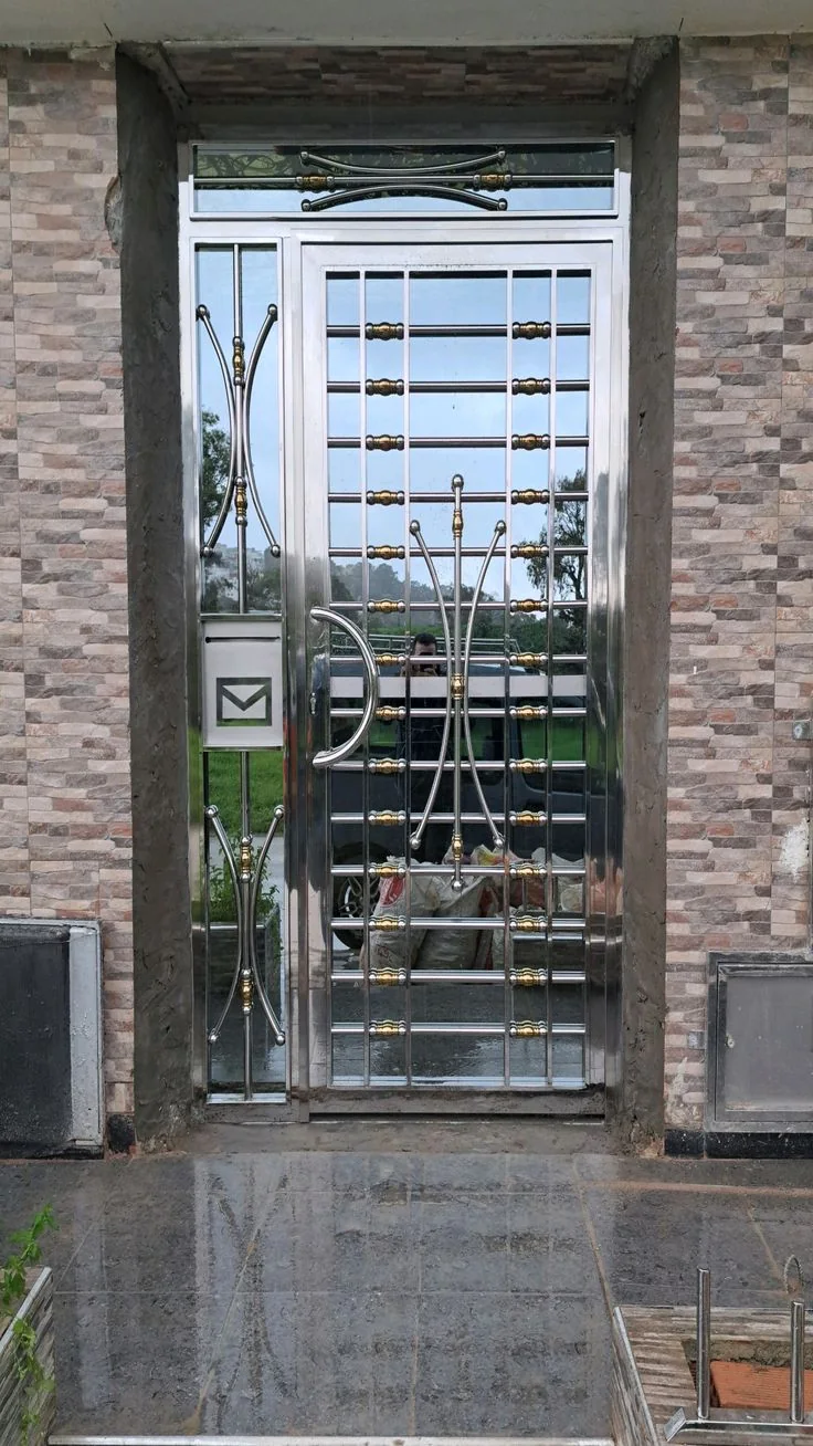 Puertas de acero - DEIBI ARIAAN COMPANY SAC