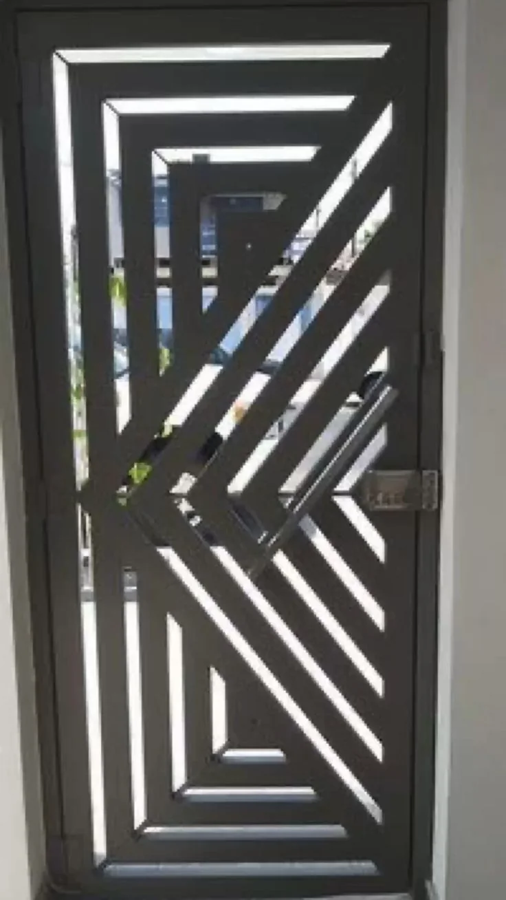 Puertas de fierro en rejas - DEIBI ARIAAN COMPANY SAC